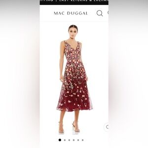 Beautiful Mac Duggar midi dress with beaded floral appliqués